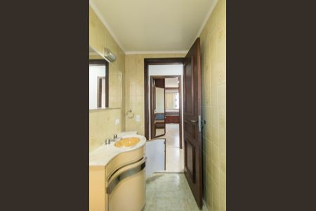 Apartamento à venda com 140m², 4 quartos e 2 vagas Apartamento à venda com 140m², 4 quartos e 2 vagasBAnheiro Social