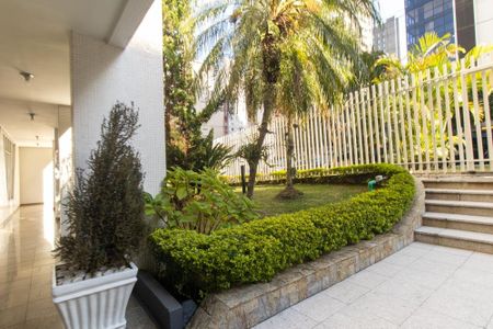 Apartamento à venda com 140m², 4 quartos e 2 vagas Apartamento à venda com 140m², 4 quartos e 2 vagasÁrea externa