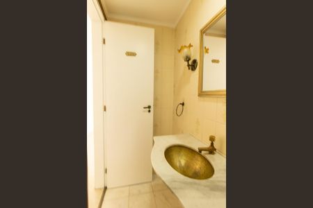 Lavabo de apartamento para alugar com 4 quartos, 140m² em Batel, Curitiba