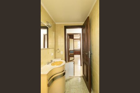 Apartamento à venda com 140m², 4 quartos e 2 vagas Apartamento à venda com 140m², 4 quartos e 2 vagasBAnheiro Social
