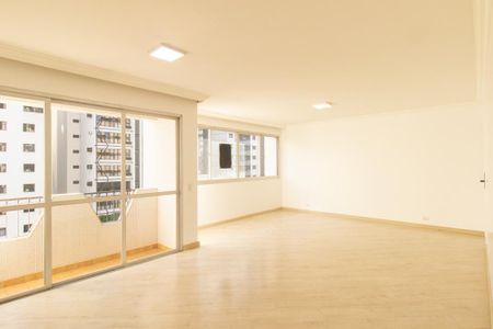 Apartamento à venda com 140m², 4 quartos e 2 vagas Apartamento à venda com 140m², 4 quartos e 2 vagasSala