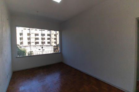 Apartamento à venda com 70m², 1 quarto e sem vaga Apartamento à venda com 70m², 1 quarto e sem vagaSala