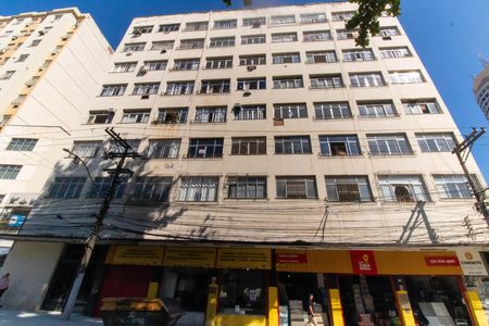 Apartamento à venda com 70m², 1 quarto e sem vaga Apartamento à venda com 70m², 1 quarto e sem vagaFachada