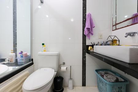 Apartamento à venda com 60m², 1 quarto e 1 vaga Apartamento à venda com 60m², 1 quarto e 1 vagaBanheiro