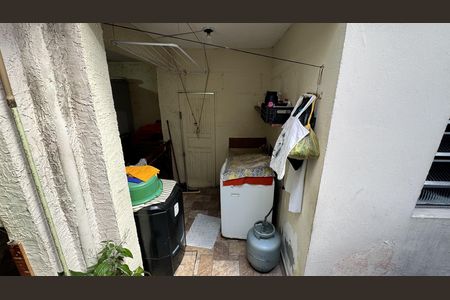 Casa à venda com 125m², 4 quartos e 2 vagas Casa à venda com 125m², 4 quartos e 2 vagasÁrea de Serviço