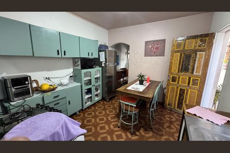 Casa à venda com 125m², 4 quartos e 2 vagas Casa à venda com 125m², 4 quartos e 2 vagasCozinha