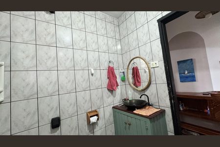 Casa à venda com 125m², 4 quartos e 2 vagas Casa à venda com 125m², 4 quartos e 2 vagasBanheiro