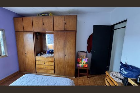 Casa à venda com 125m², 4 quartos e 2 vagas Casa à venda com 125m², 4 quartos e 2 vagasQuarto