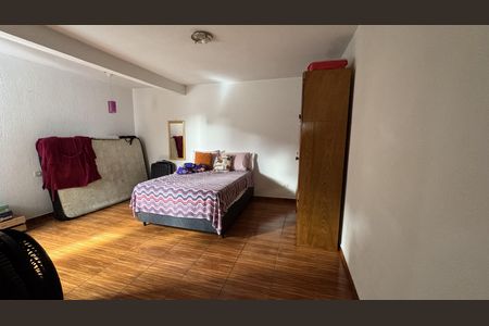 Casa à venda com 125m², 4 quartos e 2 vagas Casa à venda com 125m², 4 quartos e 2 vagasQuarto