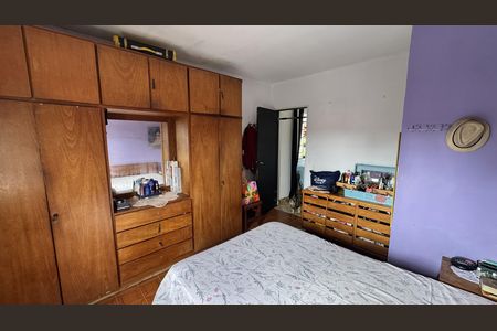 Casa à venda com 125m², 4 quartos e 2 vagas Casa à venda com 125m², 4 quartos e 2 vagasQuarto