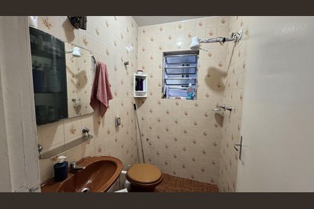 Casa à venda com 125m², 4 quartos e 2 vagas Casa à venda com 125m², 4 quartos e 2 vagasBanheiro