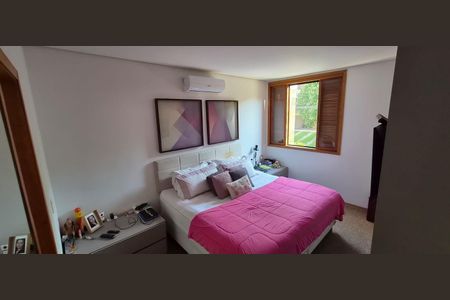 Casa de condomínio para alugar com 300m², 4 quartos e 2 vagas Casa de condomínio para alugar com 300m², 4 quartos e 2 vagasQuarto