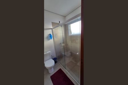 Casa de condomínio para alugar com 300m², 4 quartos e 2 vagas Casa de condomínio para alugar com 300m², 4 quartos e 2 vagasBanheiro