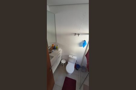 Casa de condomínio para alugar com 300m², 4 quartos e 2 vagas Casa de condomínio para alugar com 300m², 4 quartos e 2 vagasBanheiro