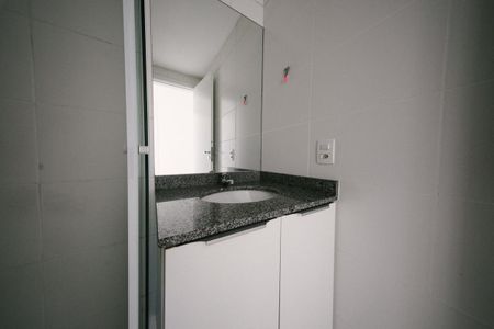 Apartamento à venda com 60m², 2 quartos e 1 vaga Apartamento à venda com 60m², 2 quartos e 1 vagaBanheiro