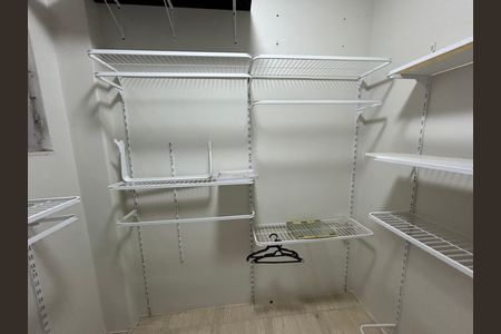 Apartamento para alugar com 66m², 2 quartos e sem vagaQuarto de Serviço