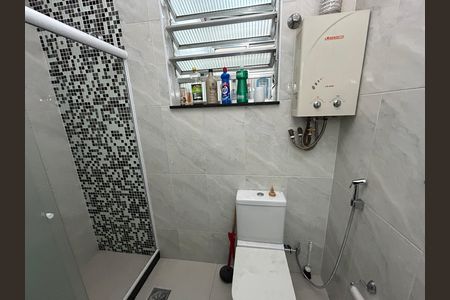 Apartamento para alugar com 66m², 2 quartos e sem vagaBanheiro