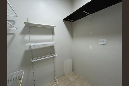 Apartamento para alugar com 66m², 2 quartos e sem vagaQuarto de Serviço