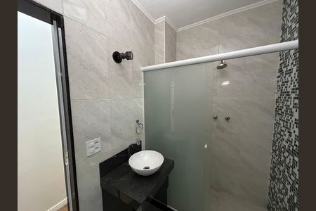 Apartamento para alugar com 66m², 2 quartos e sem vagaBanheiro