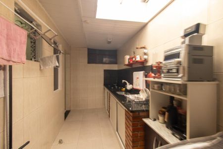 Casa de condomínio à venda com 75m², 2 quartos e 1 vagaÁrea de Serviço