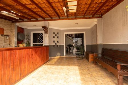 Casa de condomínio à venda com 75m², 2 quartos e 1 vagaFachada