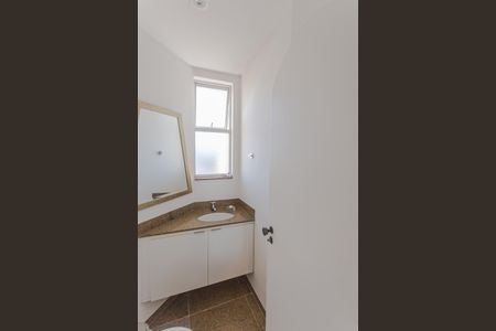 Apartamento para alugar com 143m², 4 quartos e 2 vagas Apartamento para alugar com 143m², 4 quartos e 2 vagasLavabo na Copa