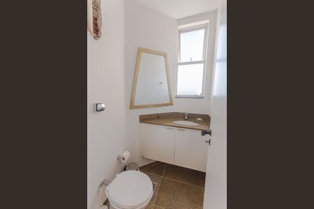 Apartamento para alugar com 143m², 4 quartos e 2 vagas Apartamento para alugar com 143m², 4 quartos e 2 vagasLavabo na Copa