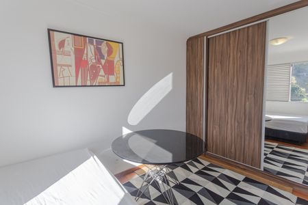 Apartamento para alugar com 143m², 4 quartos e 2 vagas Apartamento para alugar com 143m², 4 quartos e 2 vagasQuarto 2
