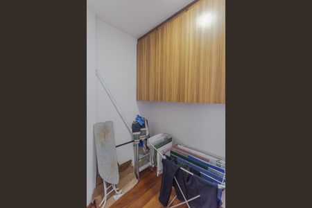 Apartamento para alugar com 143m², 4 quartos e 2 vagas Apartamento para alugar com 143m², 4 quartos e 2 vagasQuarto de Serviço