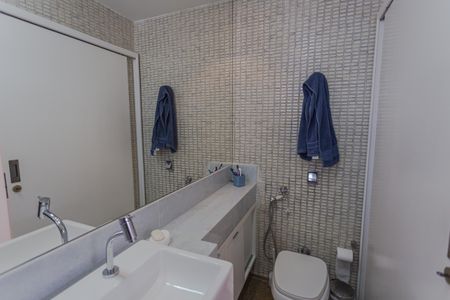 Apartamento para alugar com 143m², 4 quartos e 2 vagas Apartamento para alugar com 143m², 4 quartos e 2 vagasBanheiro Social