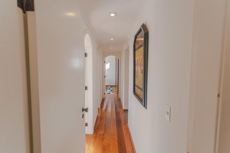Apartamento para alugar com 143m², 4 quartos e 2 vagas Apartamento para alugar com 143m², 4 quartos e 2 vagasCorredor