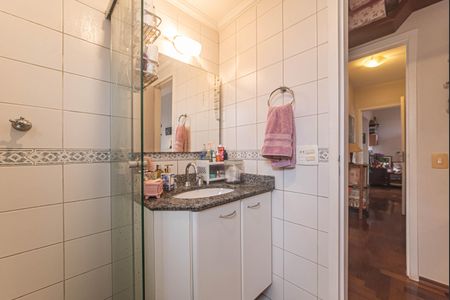 Apartamento à venda com 86m², 3 quartos e 2 vagas Apartamento à venda com 86m², 3 quartos e 2 vagasBanheiro da Suite