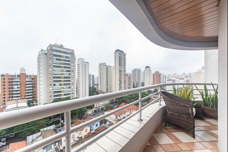 Apartamento à venda com 86m², 3 quartos e 2 vagas Apartamento à venda com 86m², 3 quartos e 2 vagasVaranda