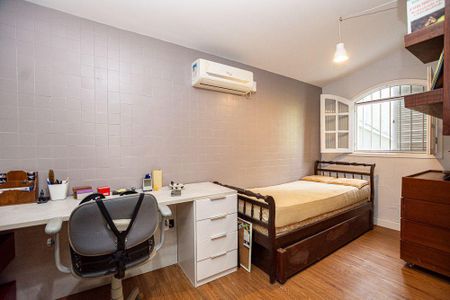 Casa à venda com 360m², 5 quartos e 2 vagas
