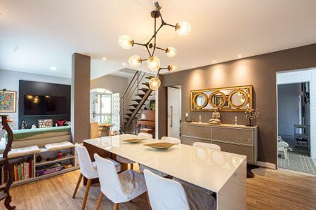 Casa à venda com 360m², 5 quartos e 2 vagas