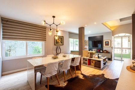 Casa à venda com 360m², 5 quartos e 2 vagas