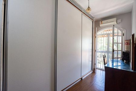 Casa à venda com 360m², 5 quartos e 2 vagas