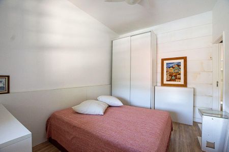 Casa à venda com 360m², 5 quartos e 2 vagas