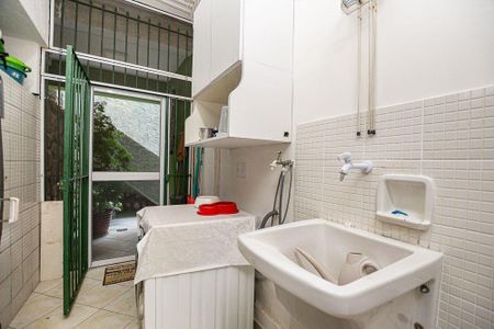 Casa à venda com 360m², 5 quartos e 2 vagas
