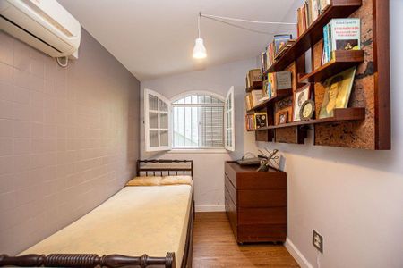Casa à venda com 360m², 5 quartos e 2 vagas