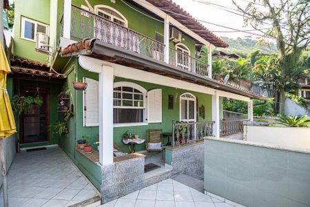 Casa à venda com 360m², 5 quartos e 2 vagas