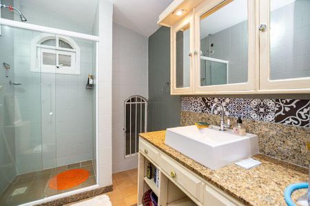 Casa à venda com 360m², 5 quartos e 2 vagas