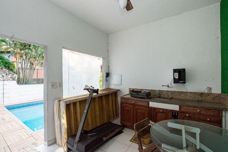 Casa à venda com 360m², 5 quartos e 2 vagas