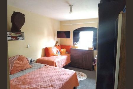 Casa à venda com 3 quartos, 174m² em Vila Palmares, Santo André