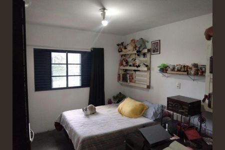 Casa à venda com 3 quartos, 174m² em Vila Palmares, Santo André