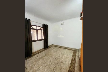 Casa à venda com 3 quartos, 130m² em Jardim das Vertentes, São Paulo