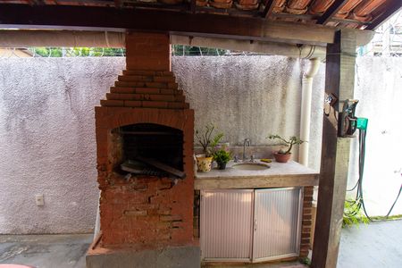 Casa à venda com 98m², 3 quartos e 2 vagasÁrea externa