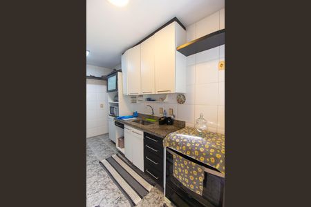 Casa à venda com 98m², 3 quartos e 2 vagasCozinha e Área de Serviço
