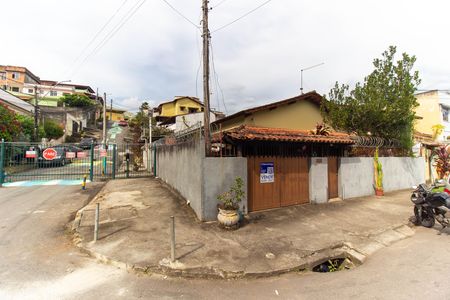 Fachada de casa à venda com 3 quartos, 98m² em Largo da Batalha, Niterói