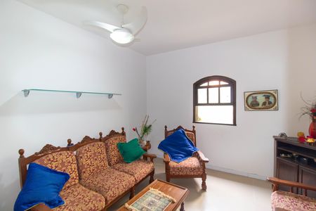 Casa à venda com 98m², 3 quartos e 2 vagasQuarto 3